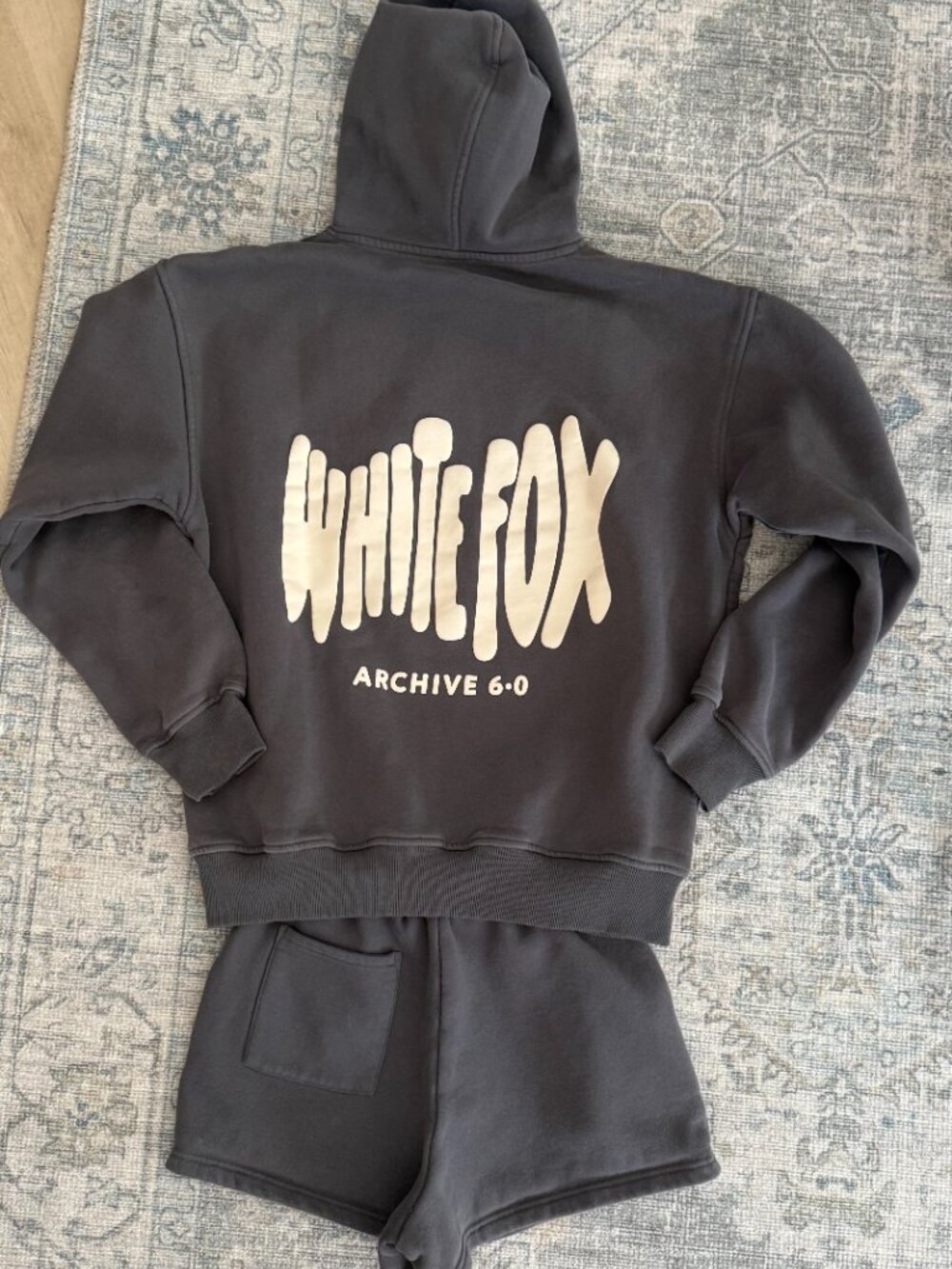 White Fox Gray Sweatshirt and Shorts set - Picture 2 of 2